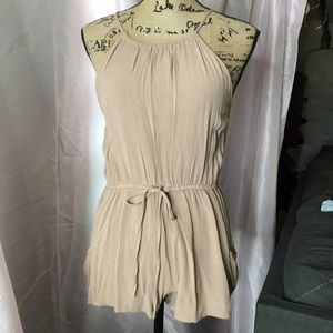 Kaki romper